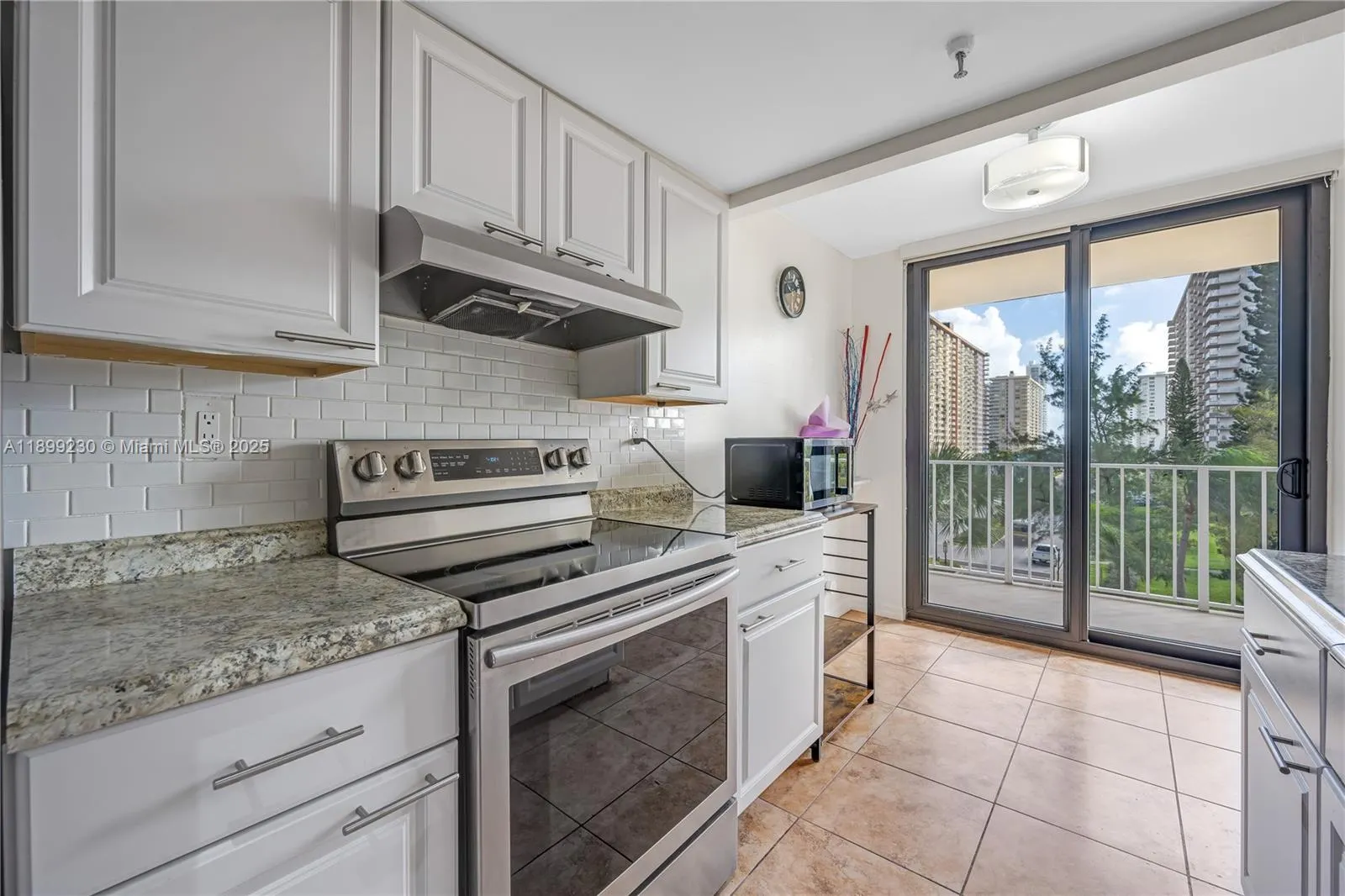 290 174th St, #511