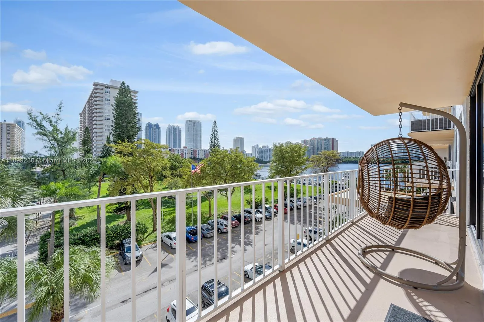 290 174th St, #511