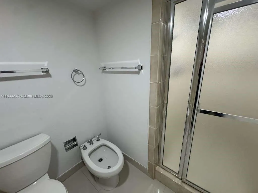 520 Brickell Key Dr, #A802