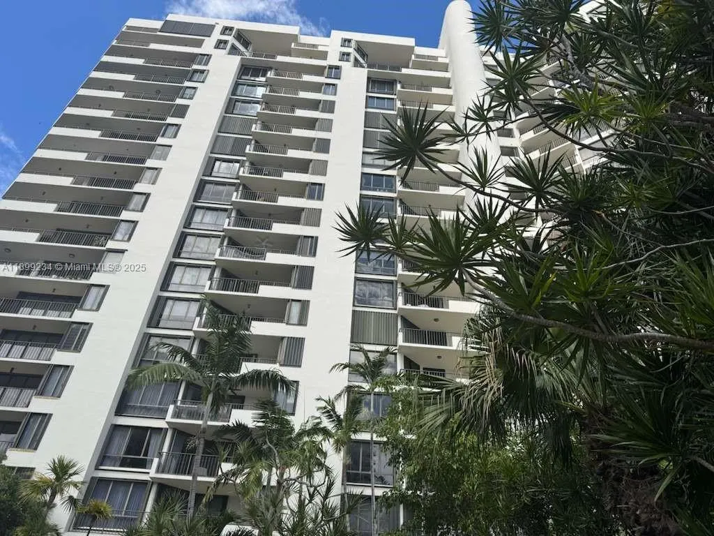 520 Brickell Key Dr, #A802