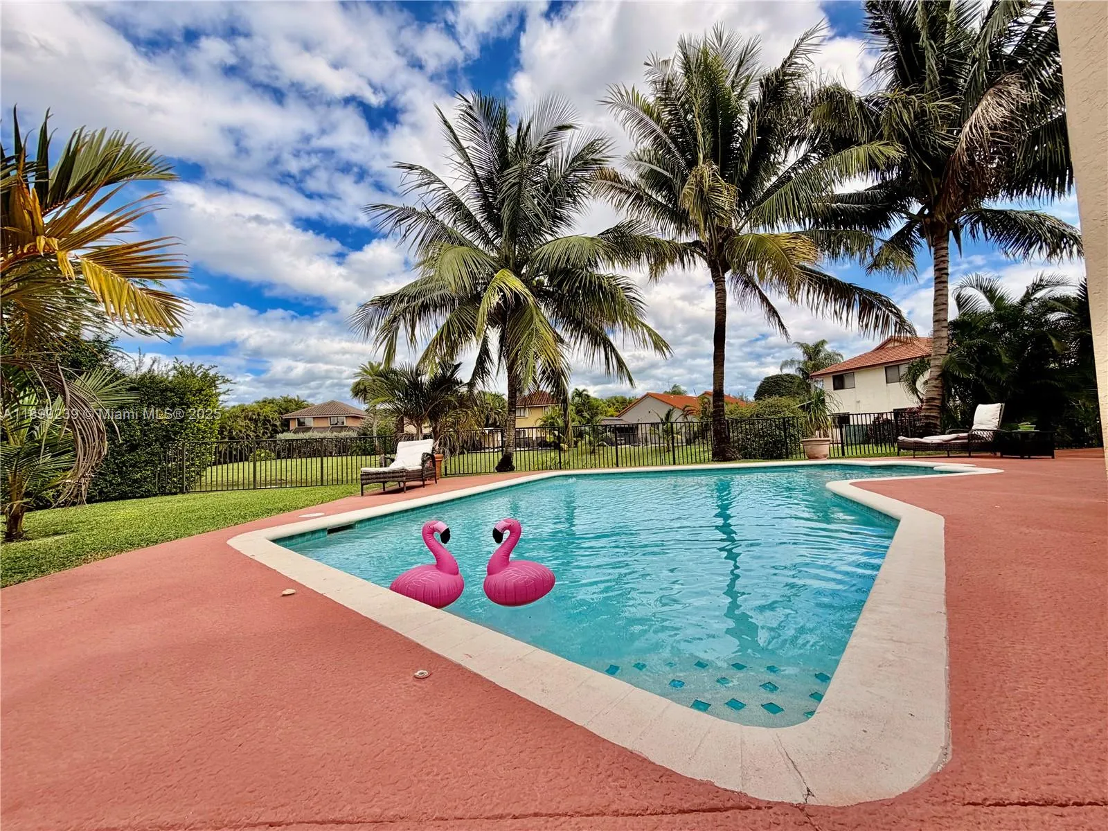 542 NW 39th Ter