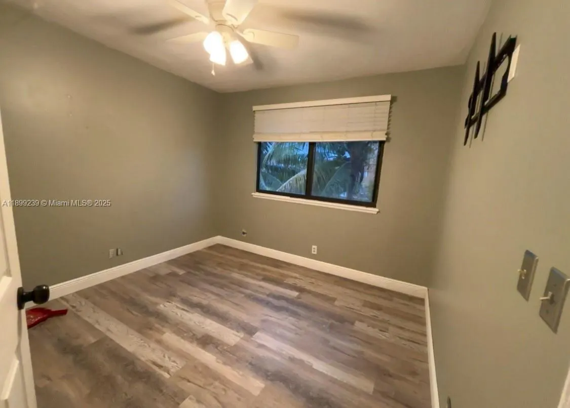 542 NW 39th Ter