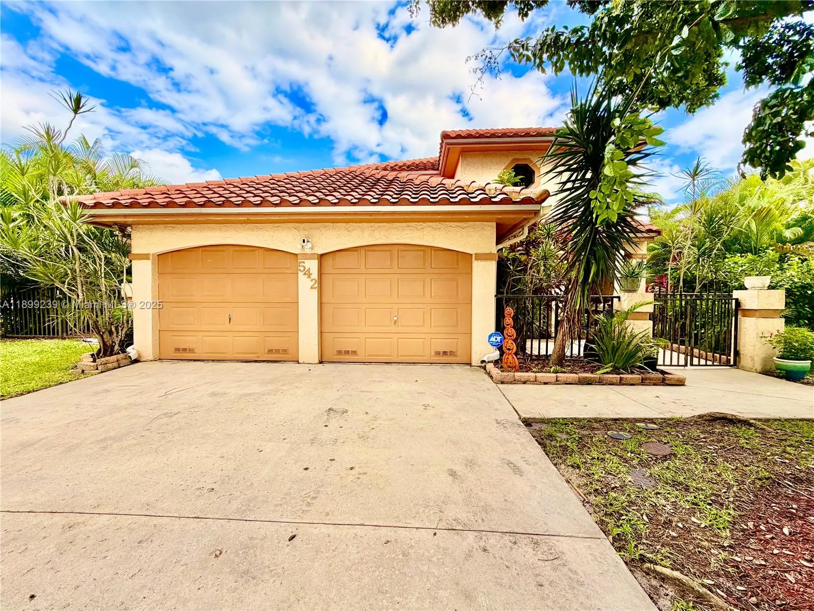 542 NW 39th Ter