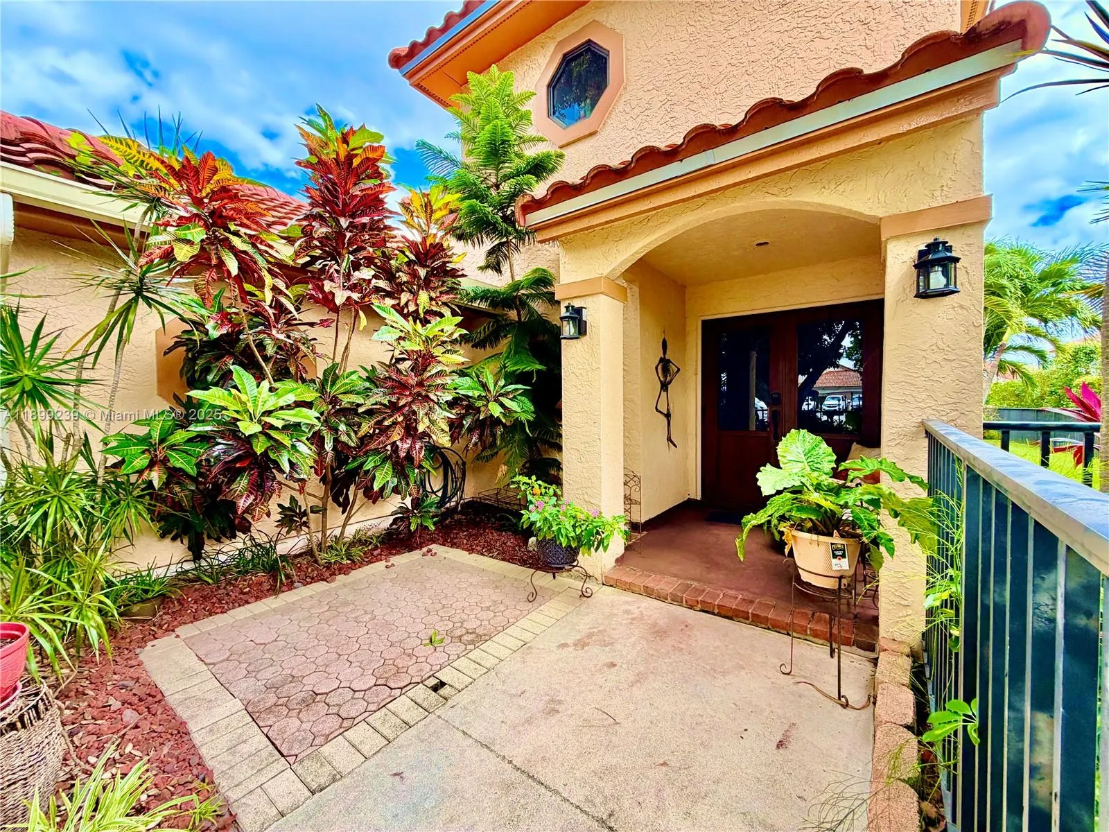 542 NW 39th Ter