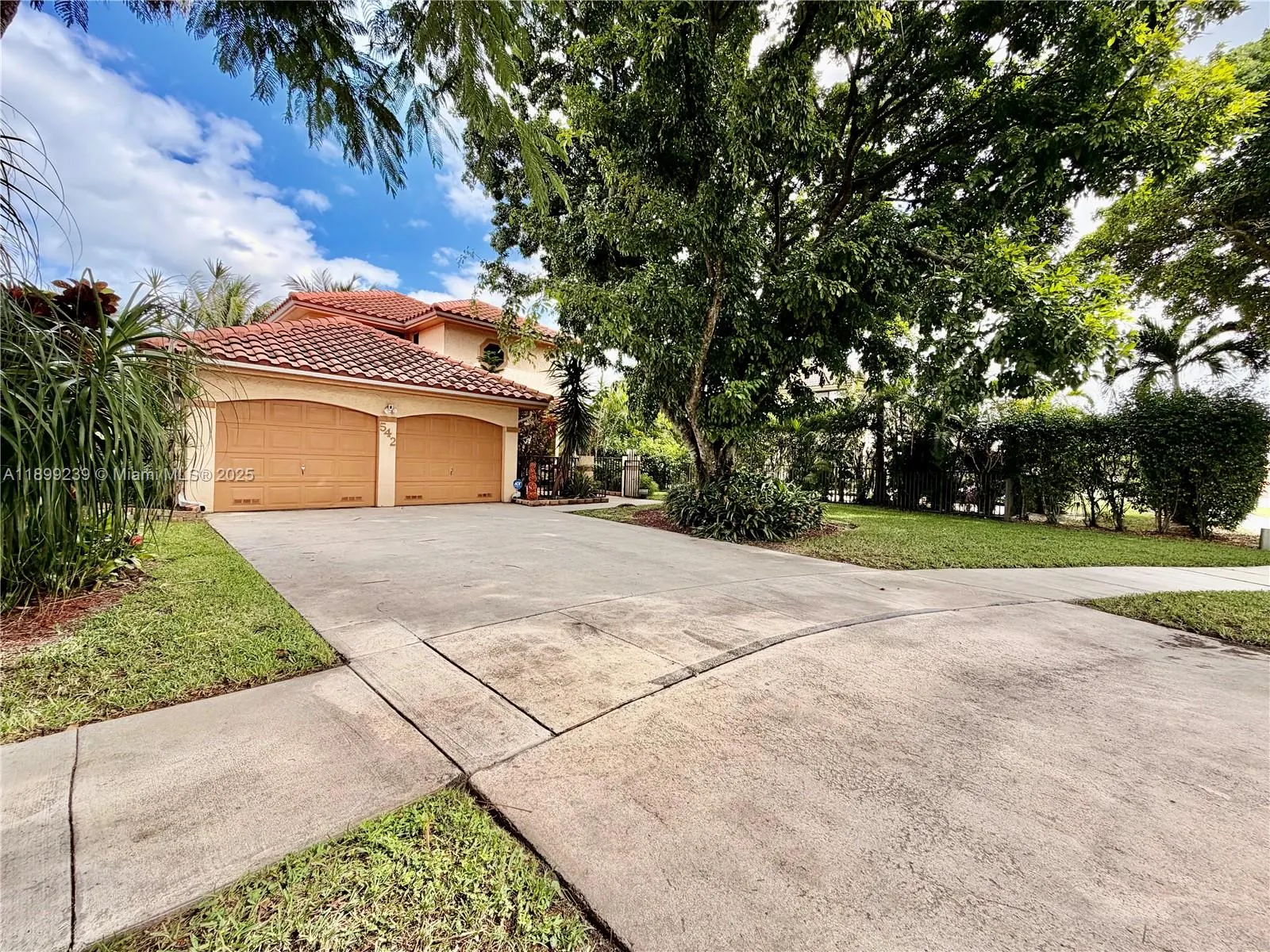 542 NW 39th Ter