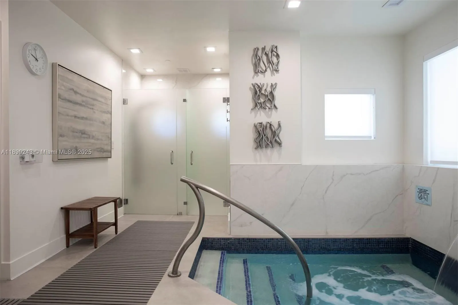 4775 Collins Ave, #1708
