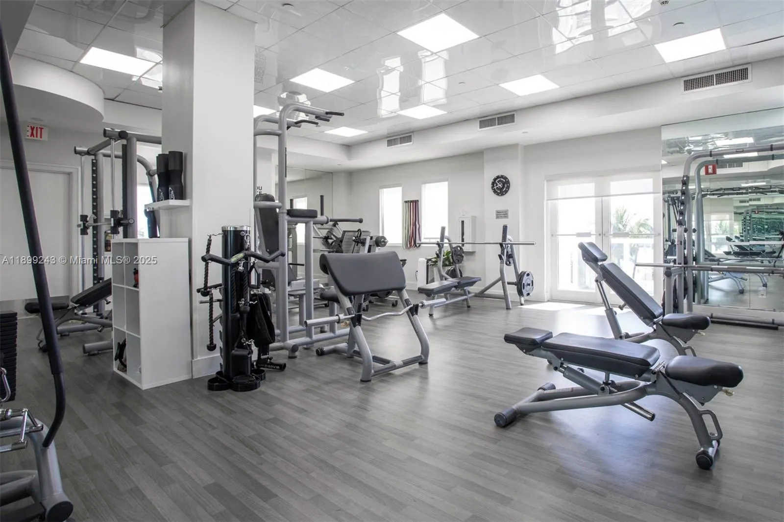4775 Collins Ave, #1708
