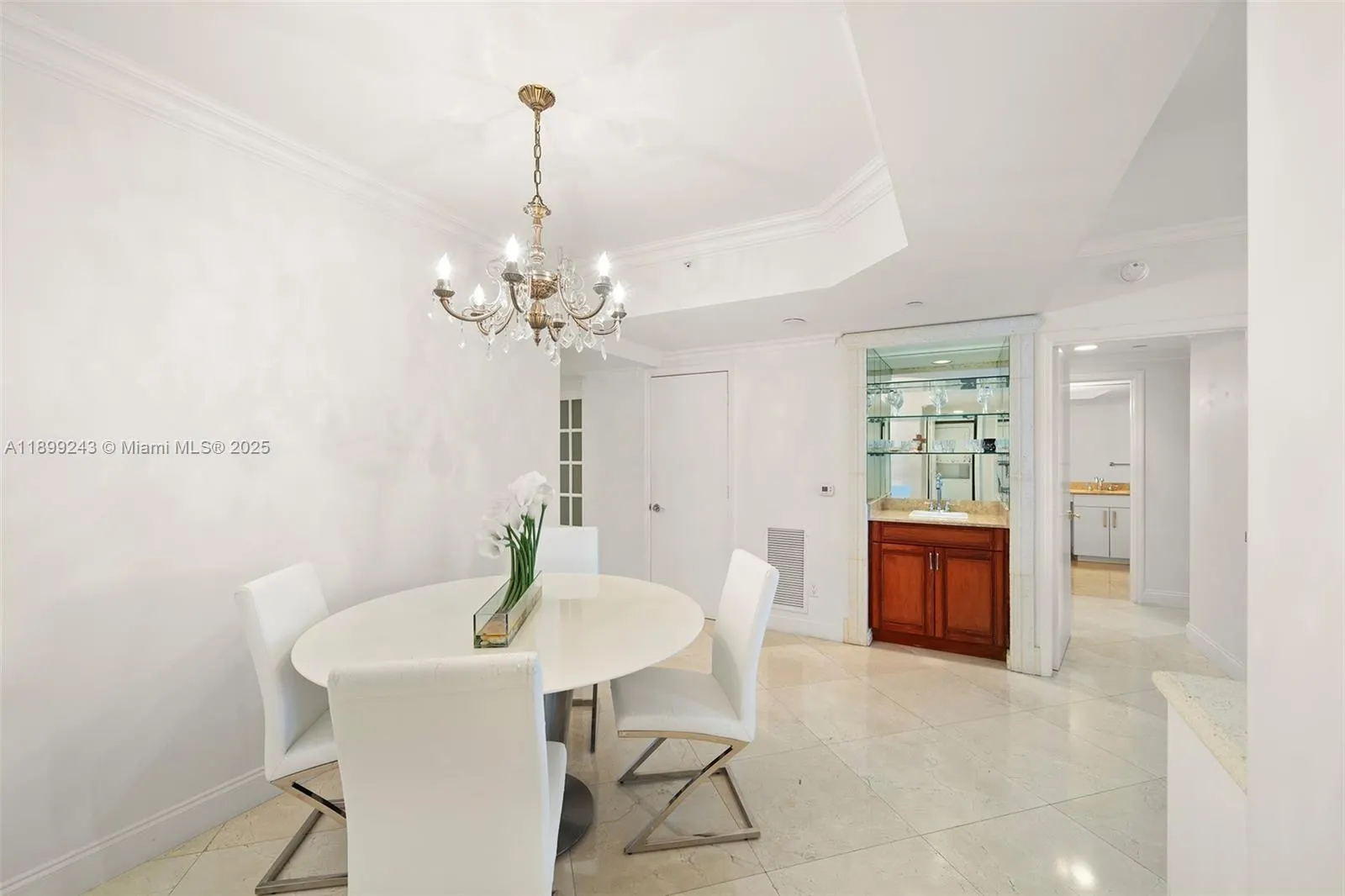 4775 Collins Ave, #1708