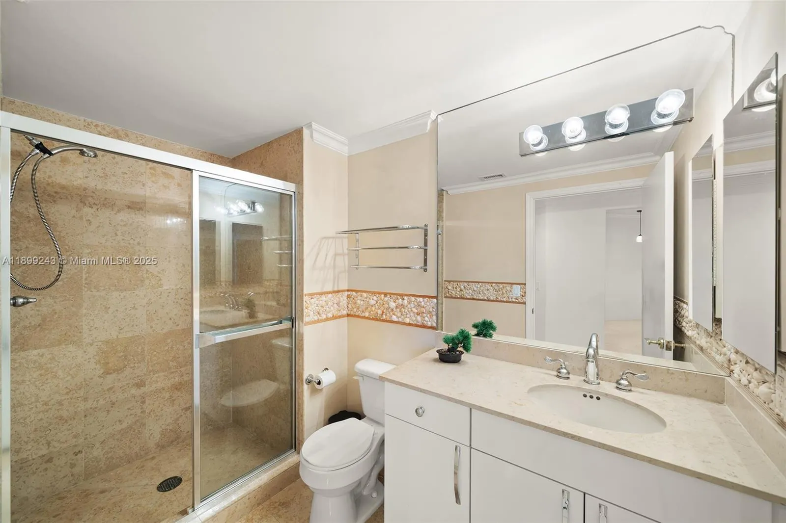 4775 Collins Ave, #1708