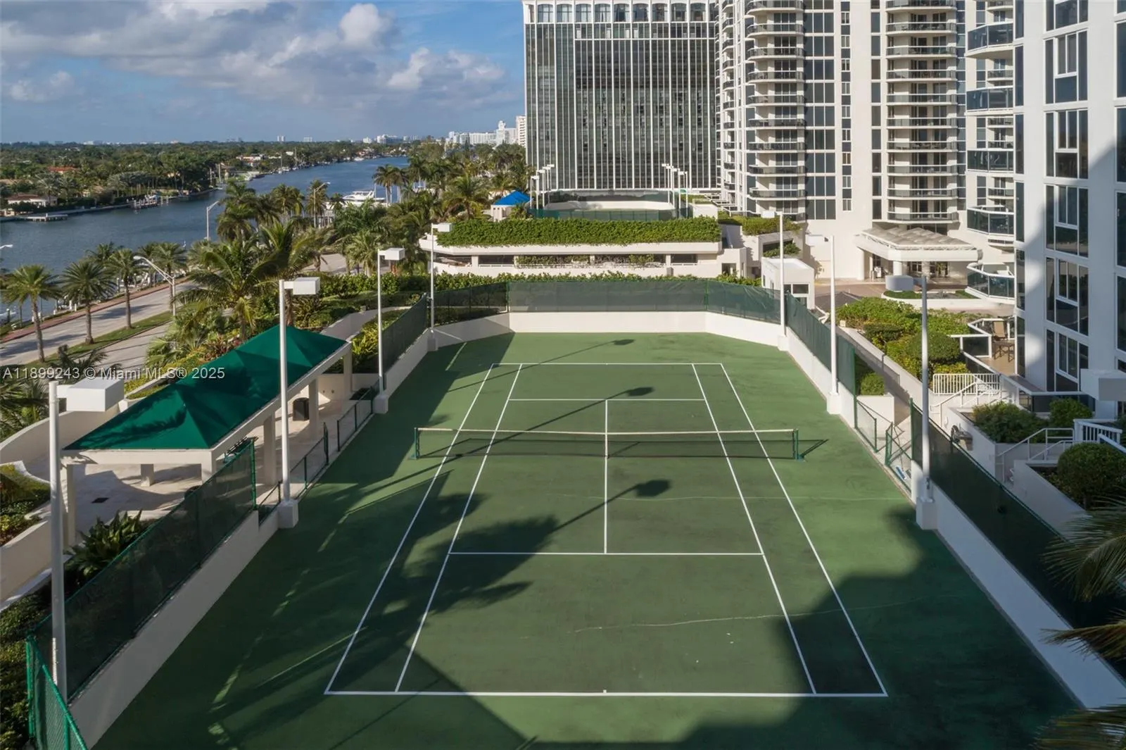 4775 Collins Ave, #1708