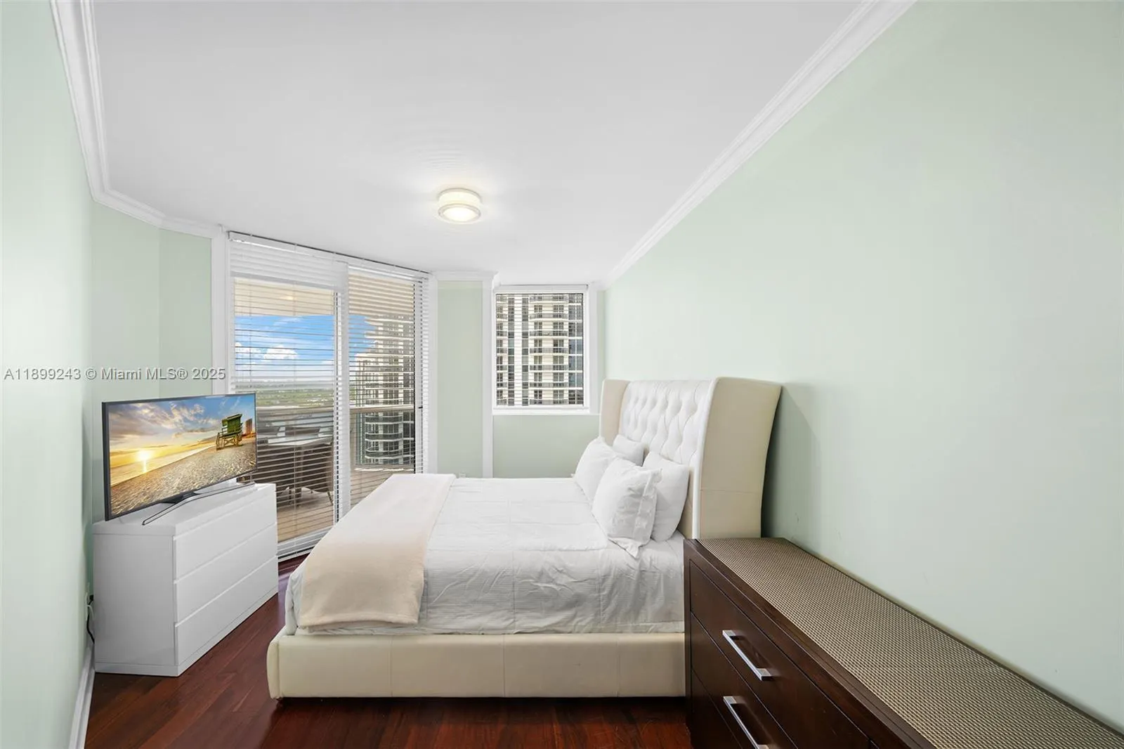 4775 Collins Ave, #1708