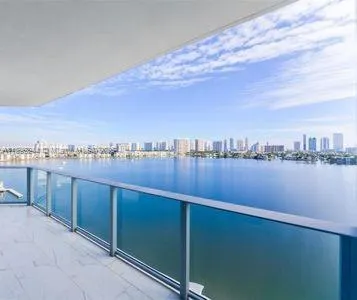 17111 Biscayne Blvd, #1009
