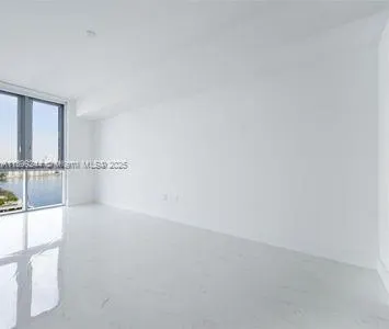 17111 Biscayne Blvd, #1009