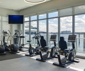 17111 Biscayne Blvd, #1009