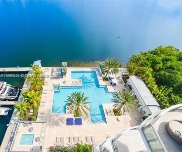 17111 Biscayne Blvd, #1009