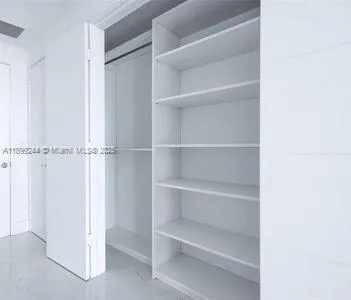17111 Biscayne Blvd, #1009
