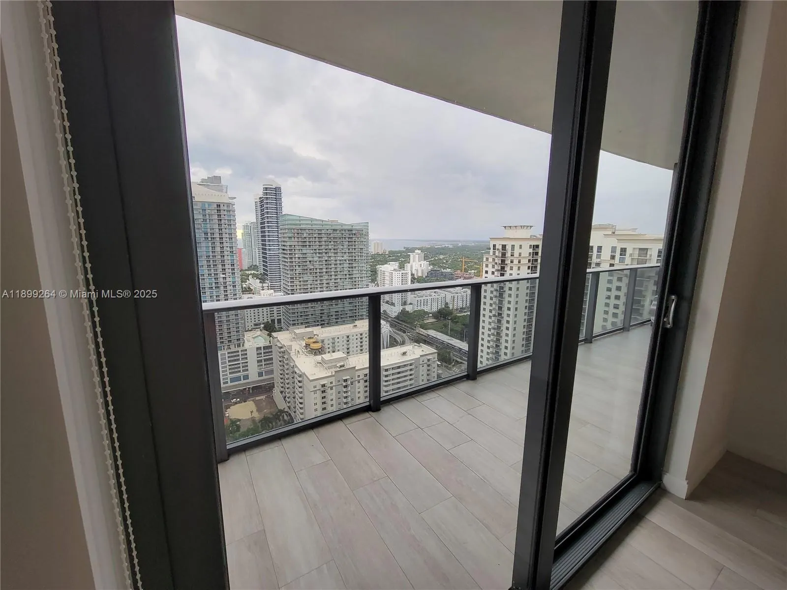 45 SW 9th St, #3404