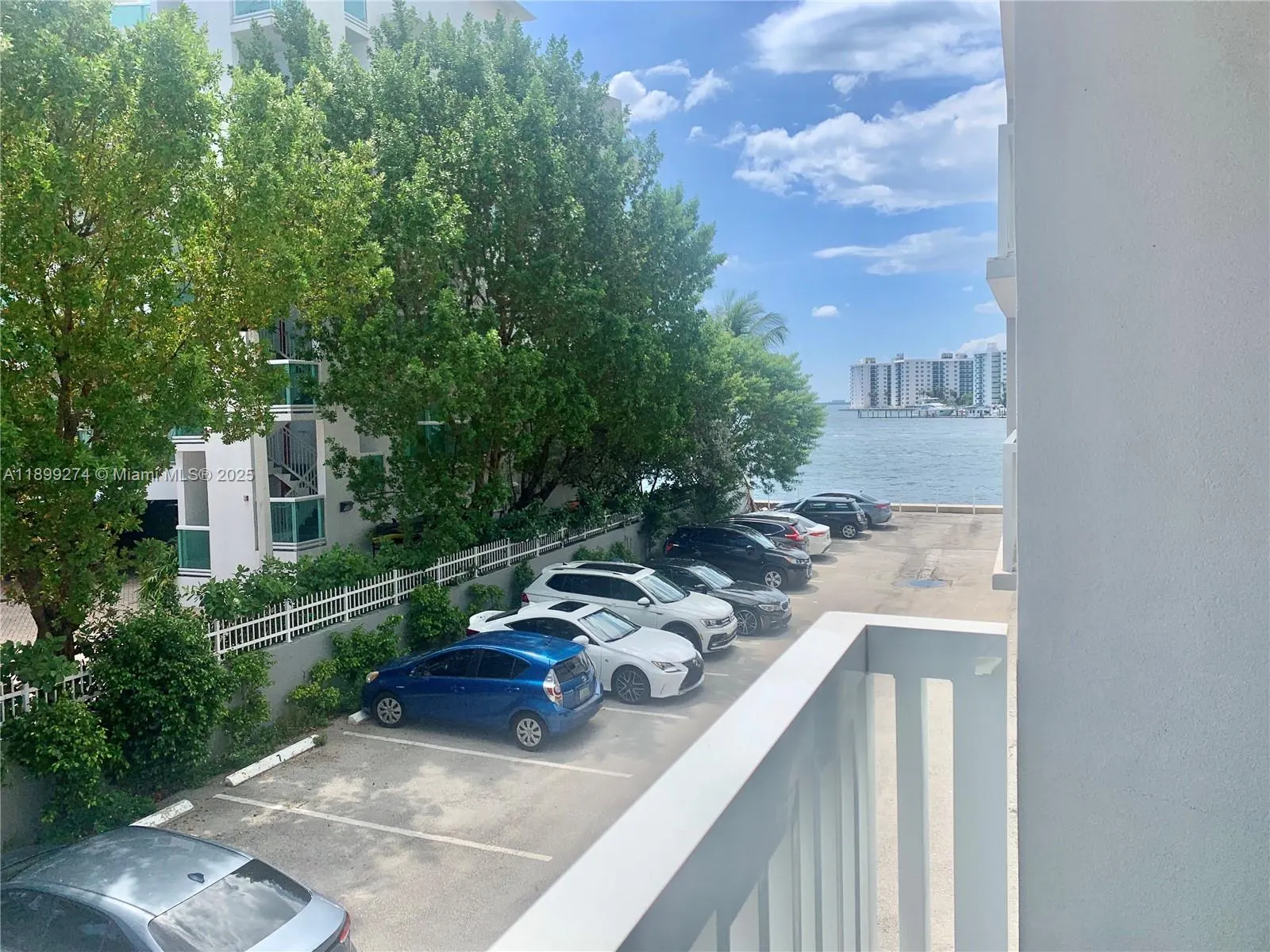 2016 Bay Dr, #203