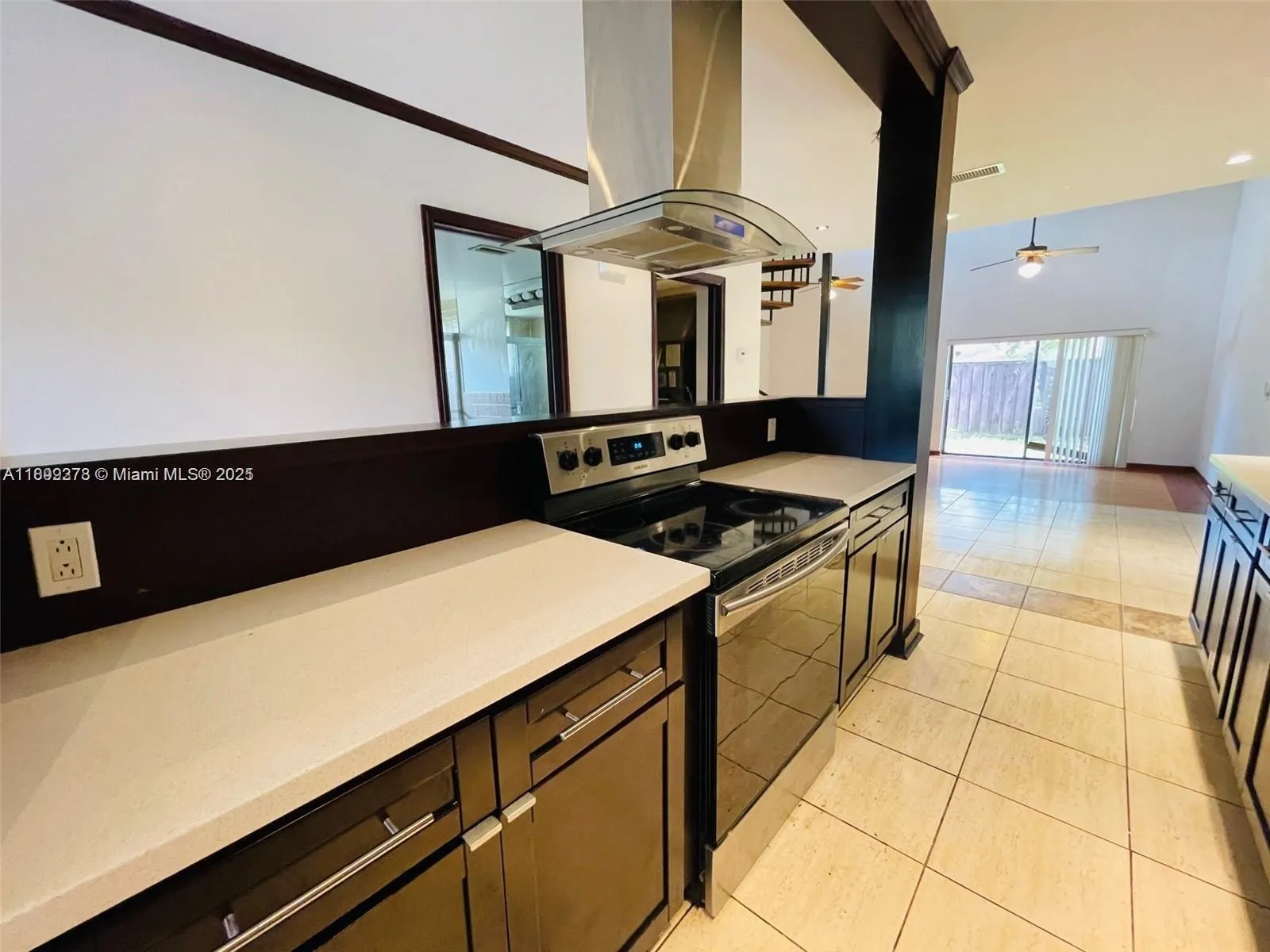 3911 Farragut St, #3911