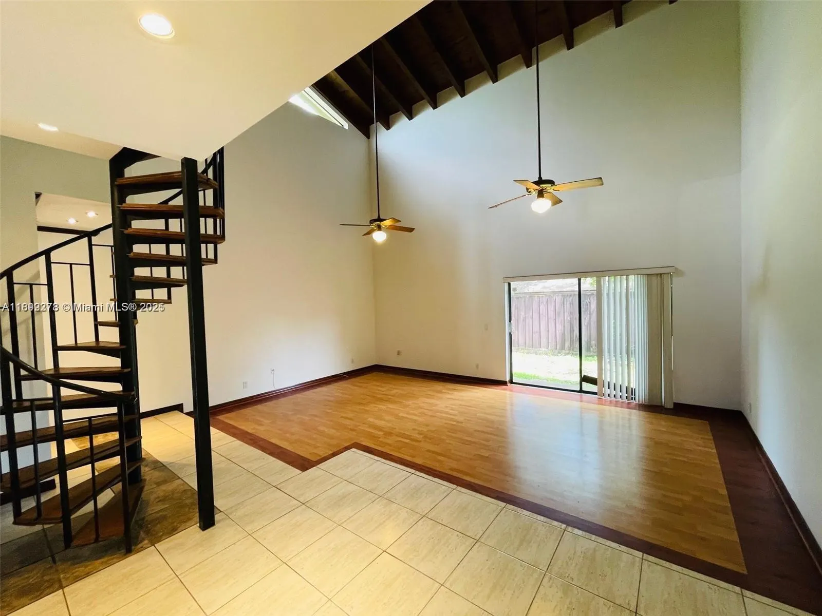3911 Farragut St, #3911