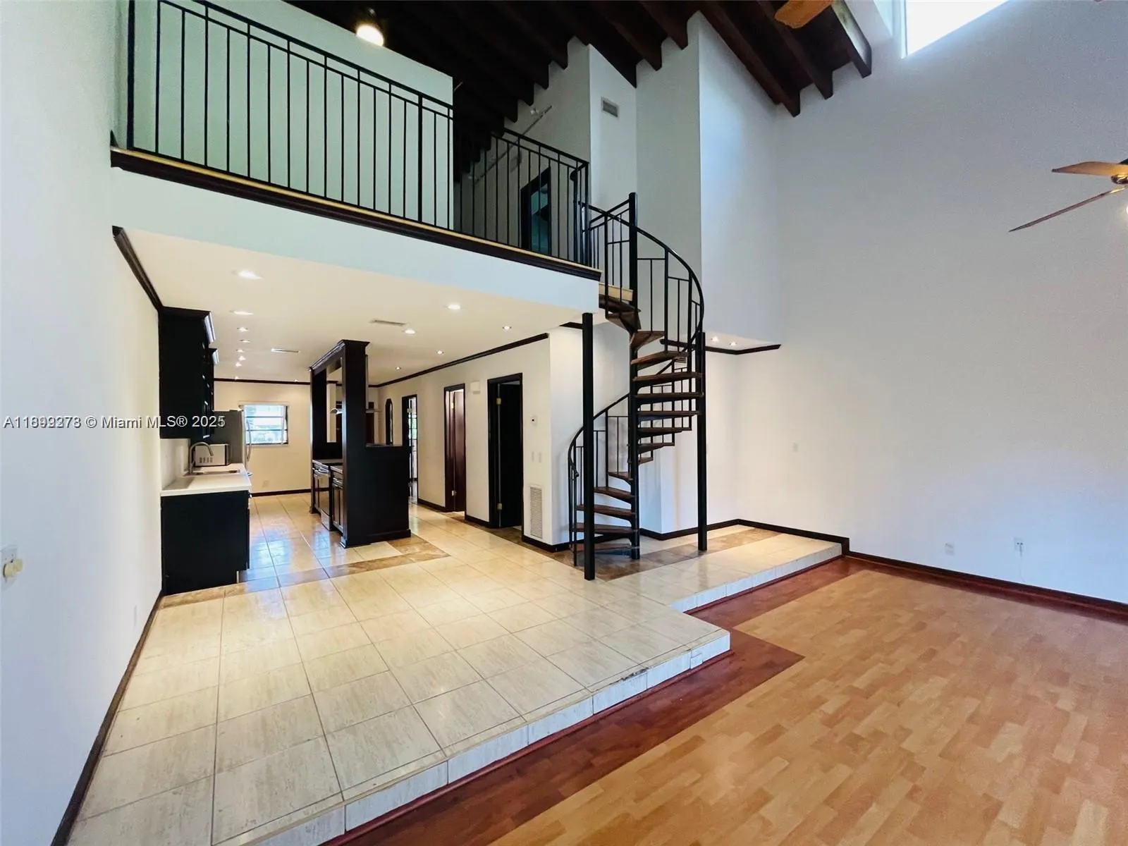 3911 Farragut St, #3911
