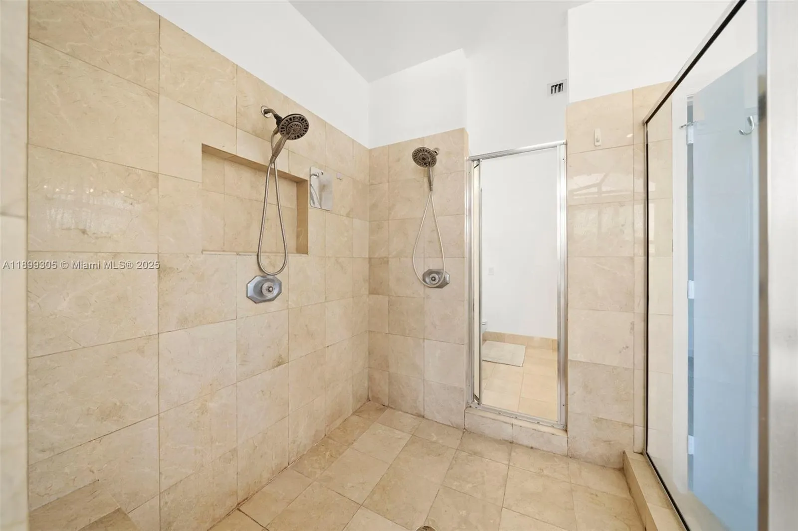 3745 NE 214th St, #37