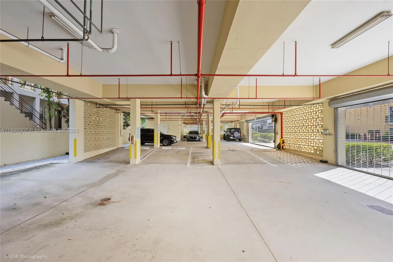 8900 Collins Ave, #301