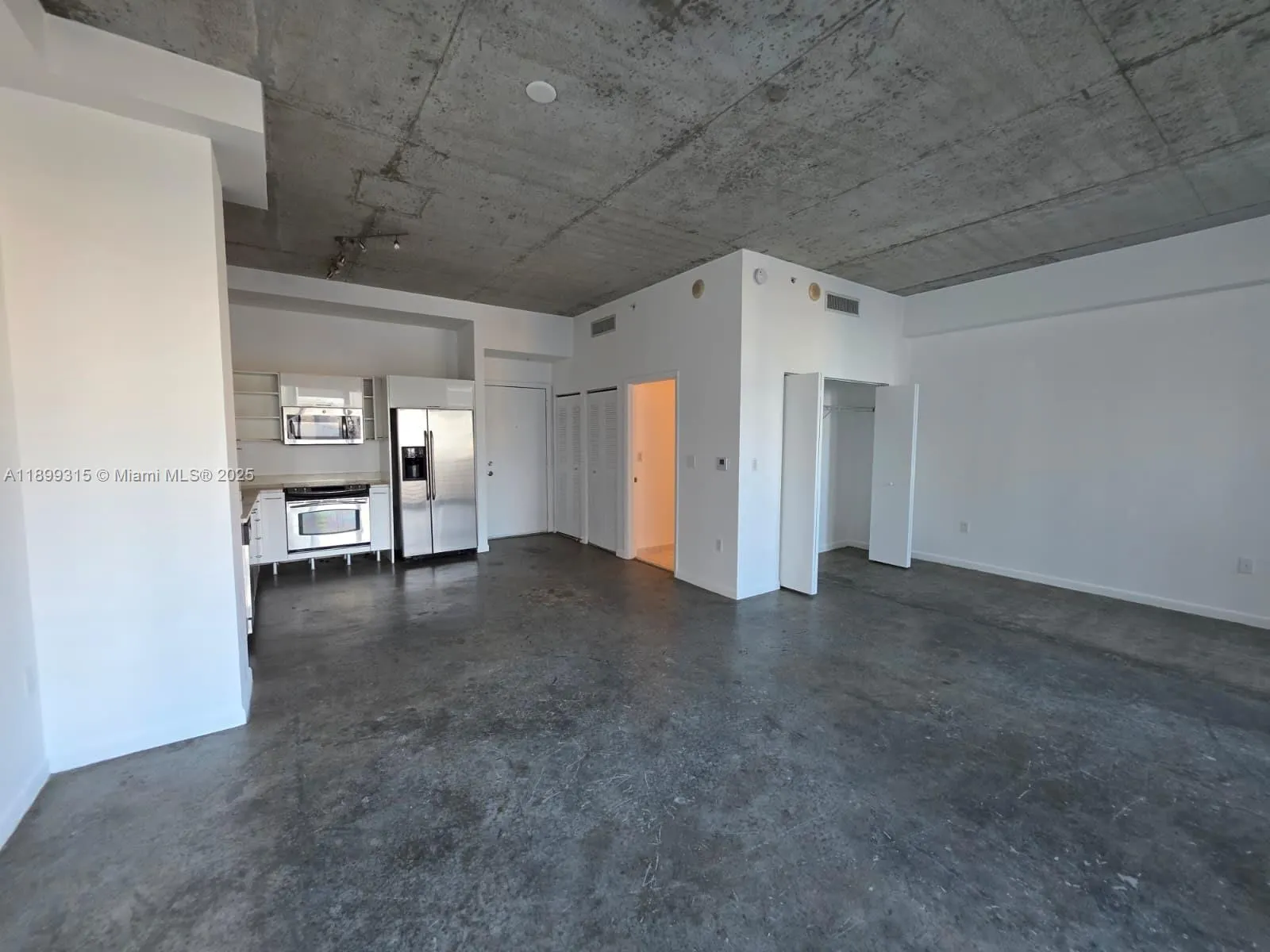 133 NE 2nd Ave, #1209