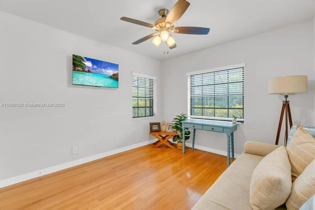 364 Navarre Dr