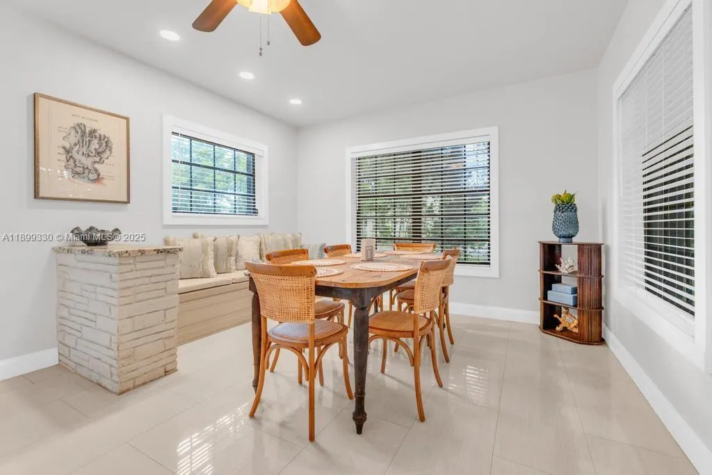 364 Navarre Dr
