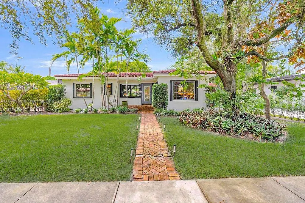 364 Navarre Dr