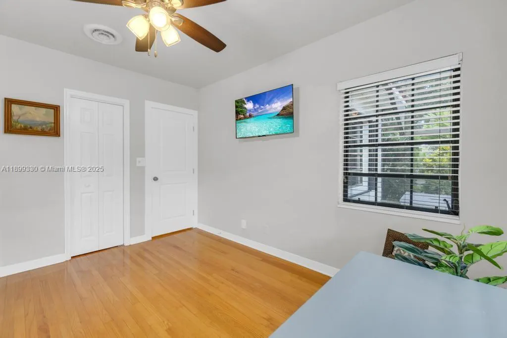 364 Navarre Dr