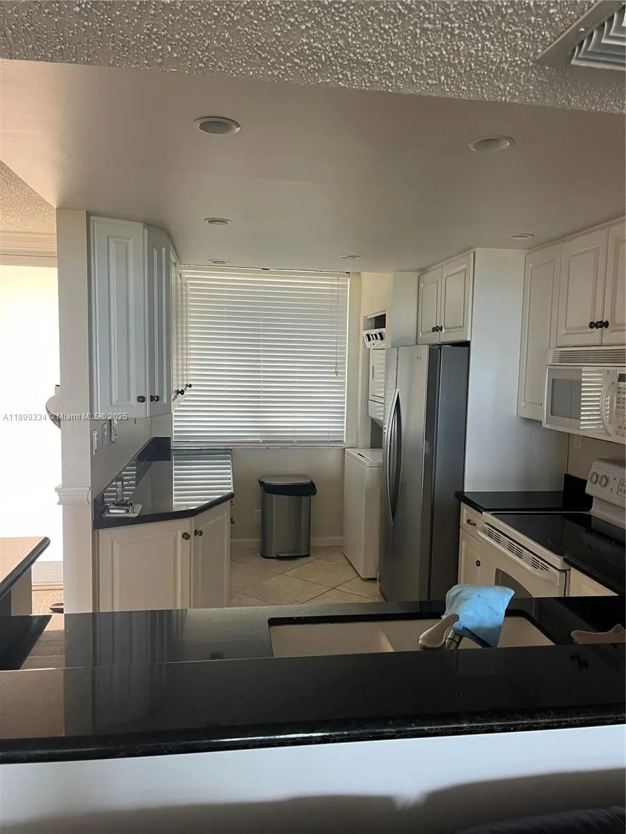 510 N Ocean Blvd, #211
