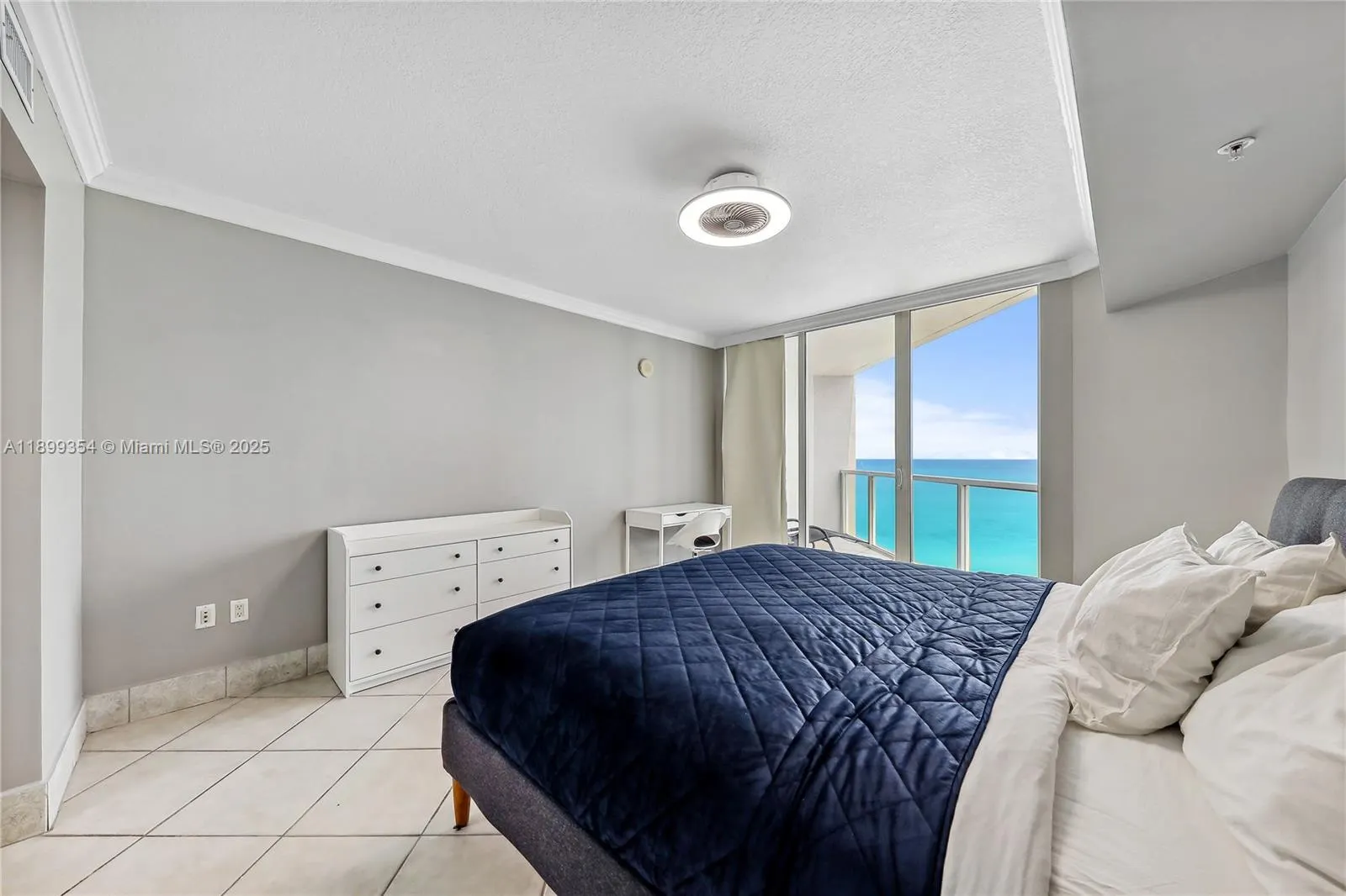 16699 Collins Ave, #4109