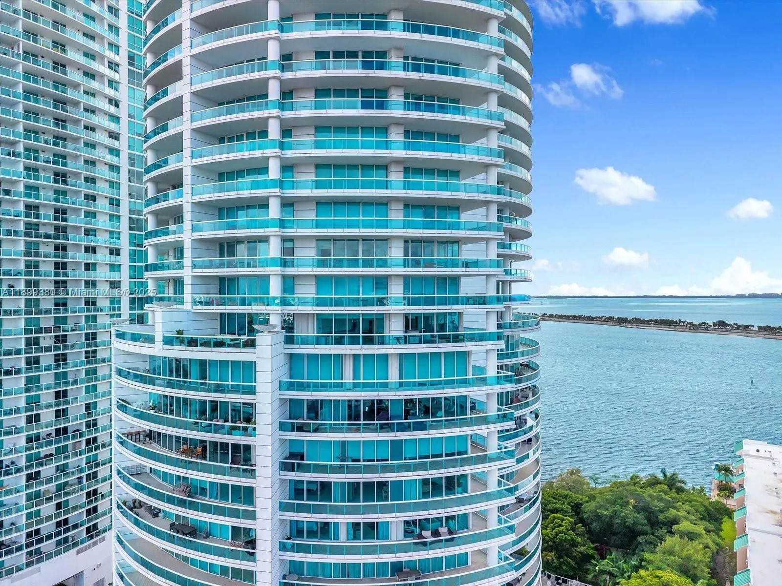 2127 Brickell Ave, #2005