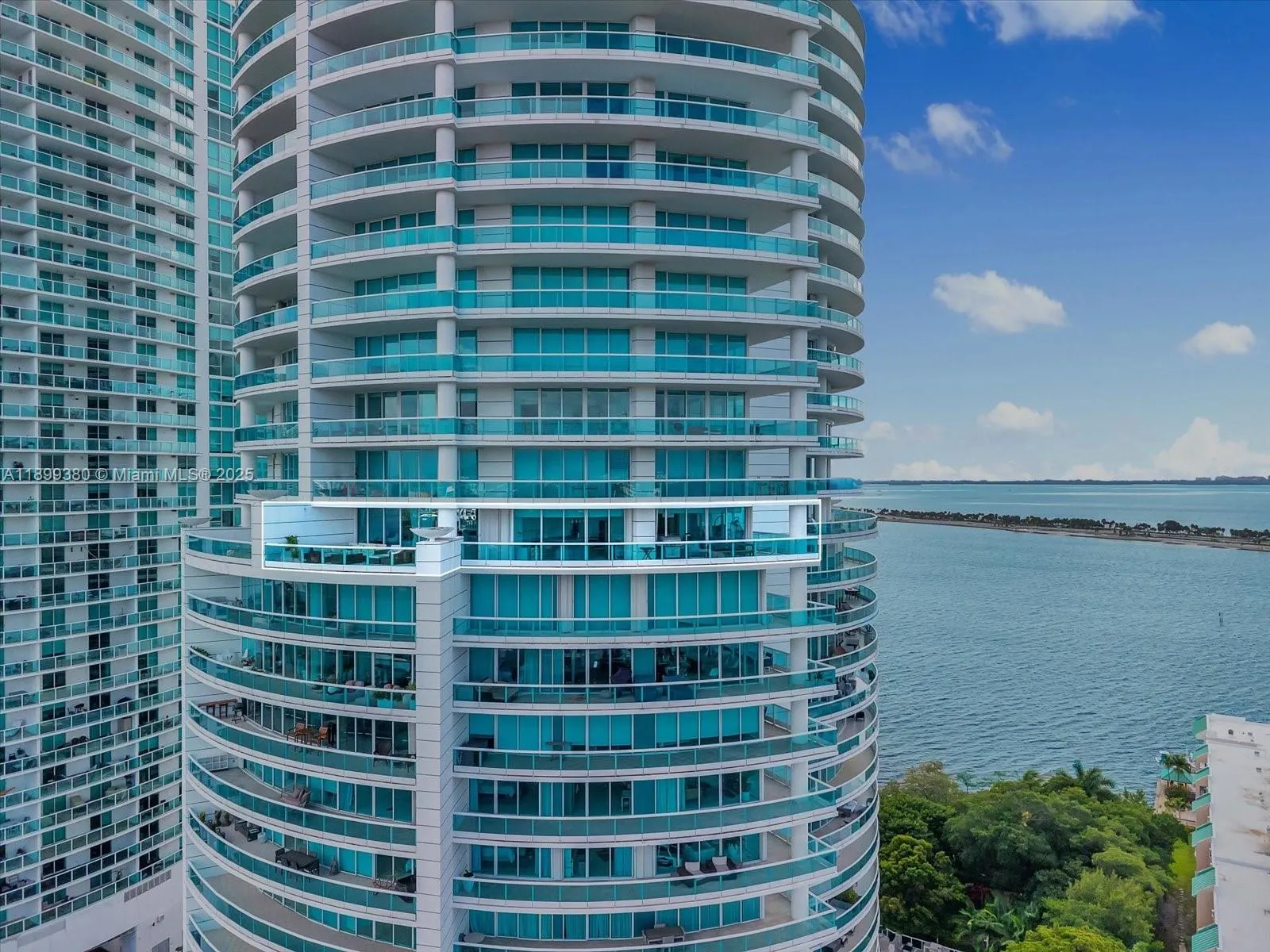 2127 Brickell Ave, #2005