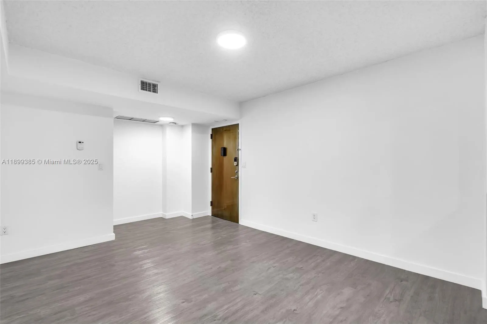 2333 Brickell Ave, #PH208