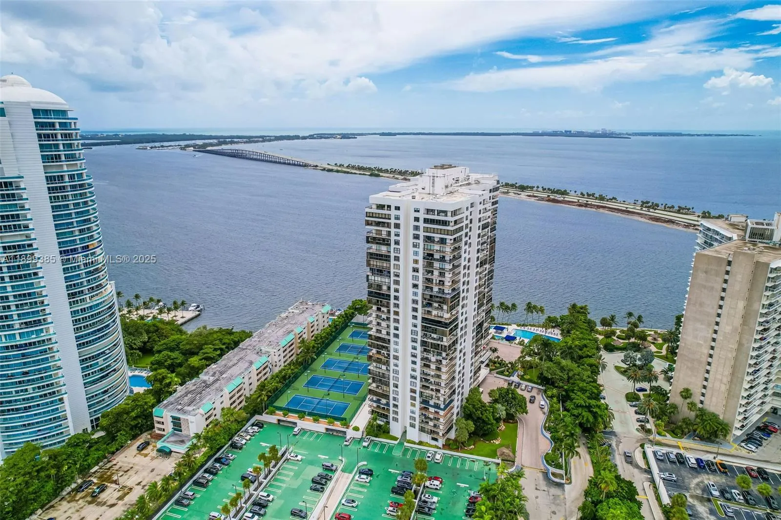 2333 Brickell Ave, #PH208