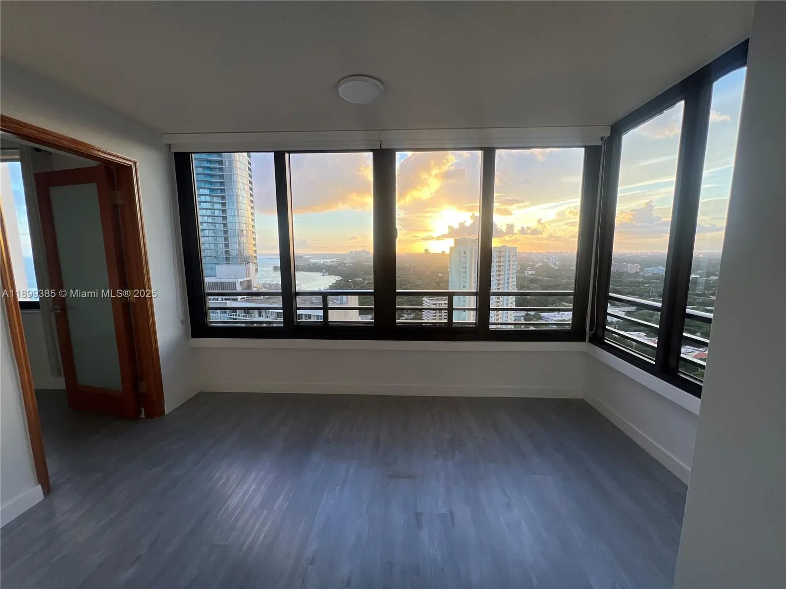 2333 Brickell Ave, #PH208
