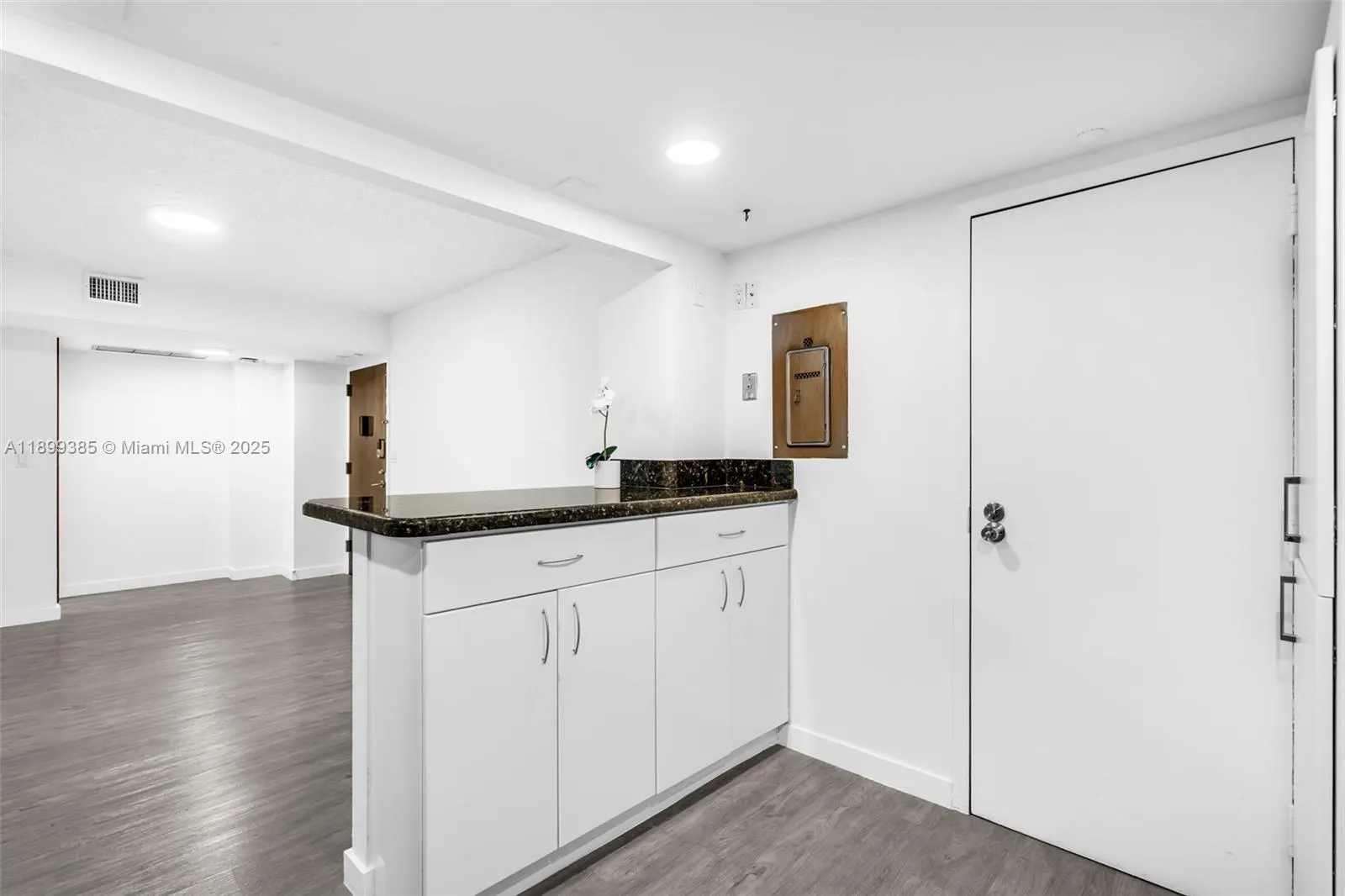 2333 Brickell Ave, #PH208