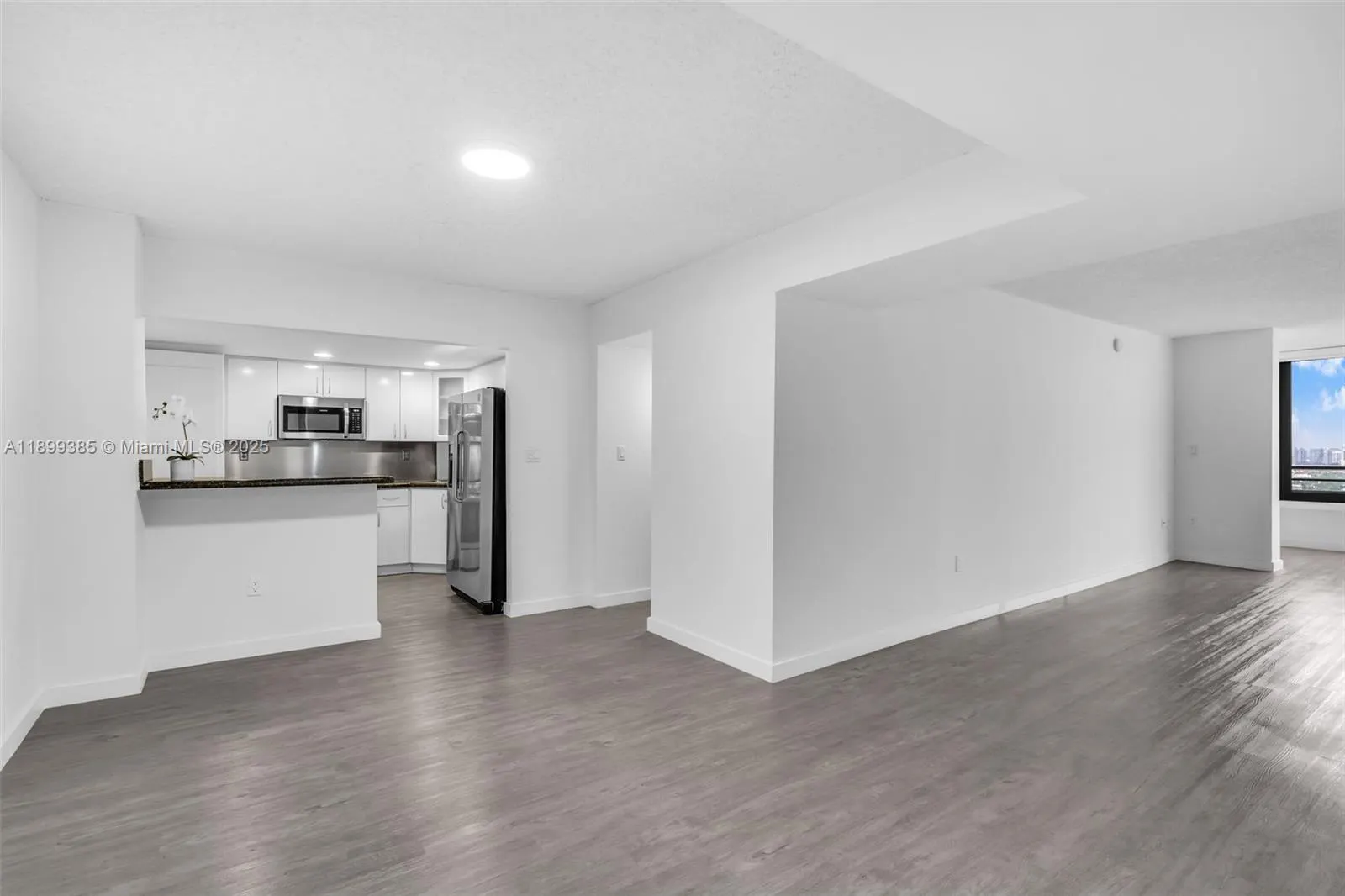 2333 Brickell Ave, #PH208