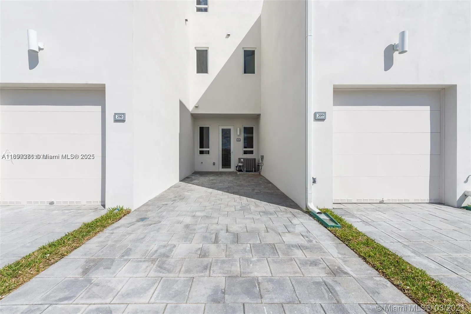 6310 NW 103rd Pl, #104