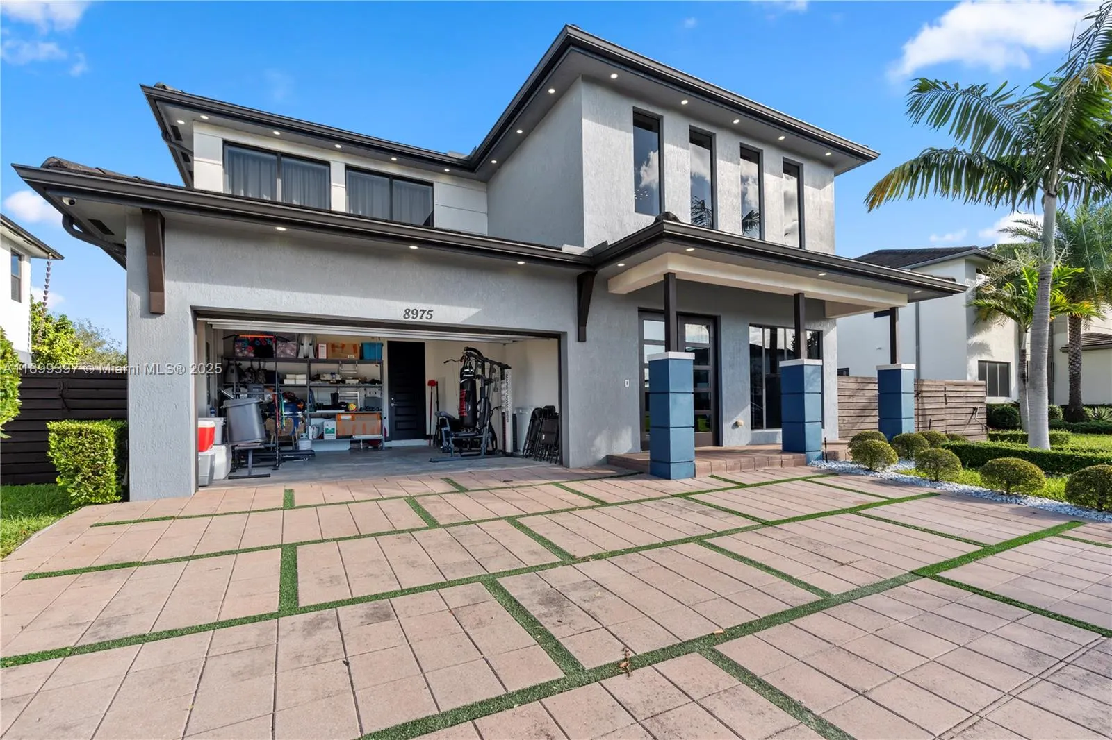 8975 NW 161st Ter