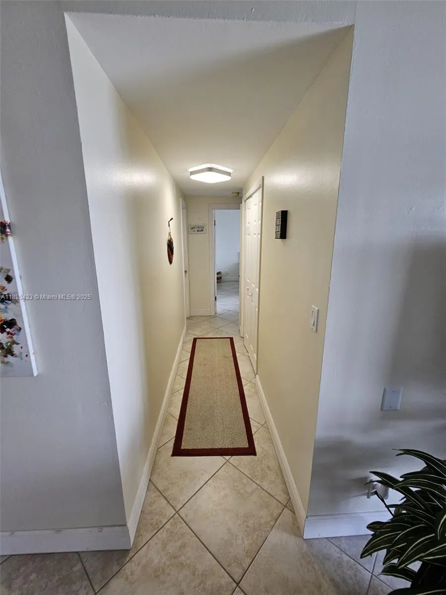 4200 Hillcrest Dr, #1015
