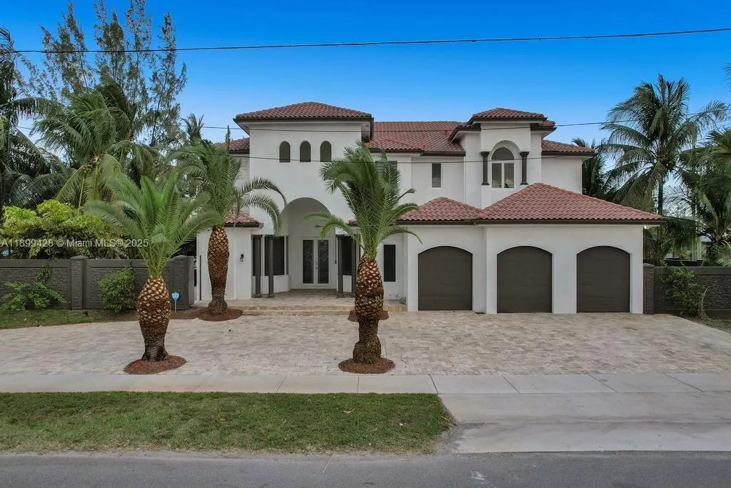 112 NW 14th Way