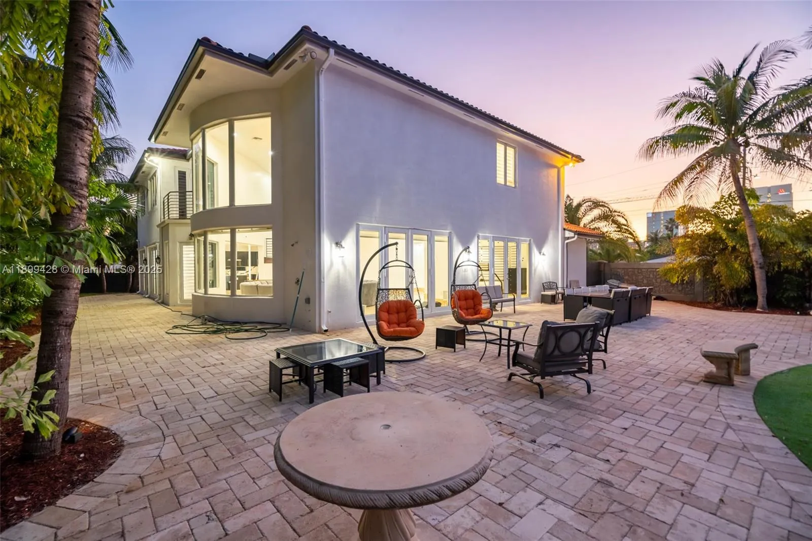 112 NW 14th Way