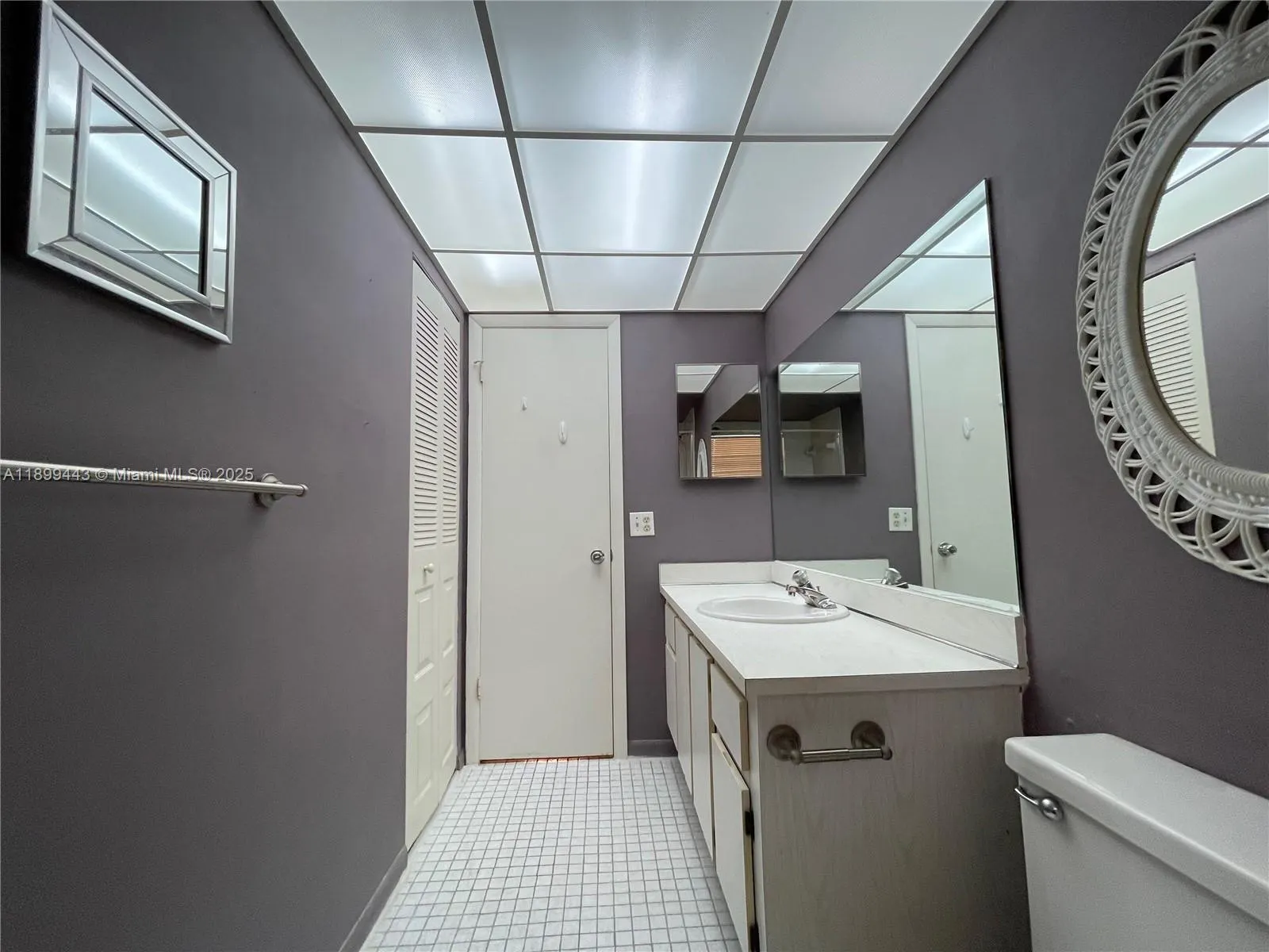 10123 Sunrise Lakes Blvd, #208