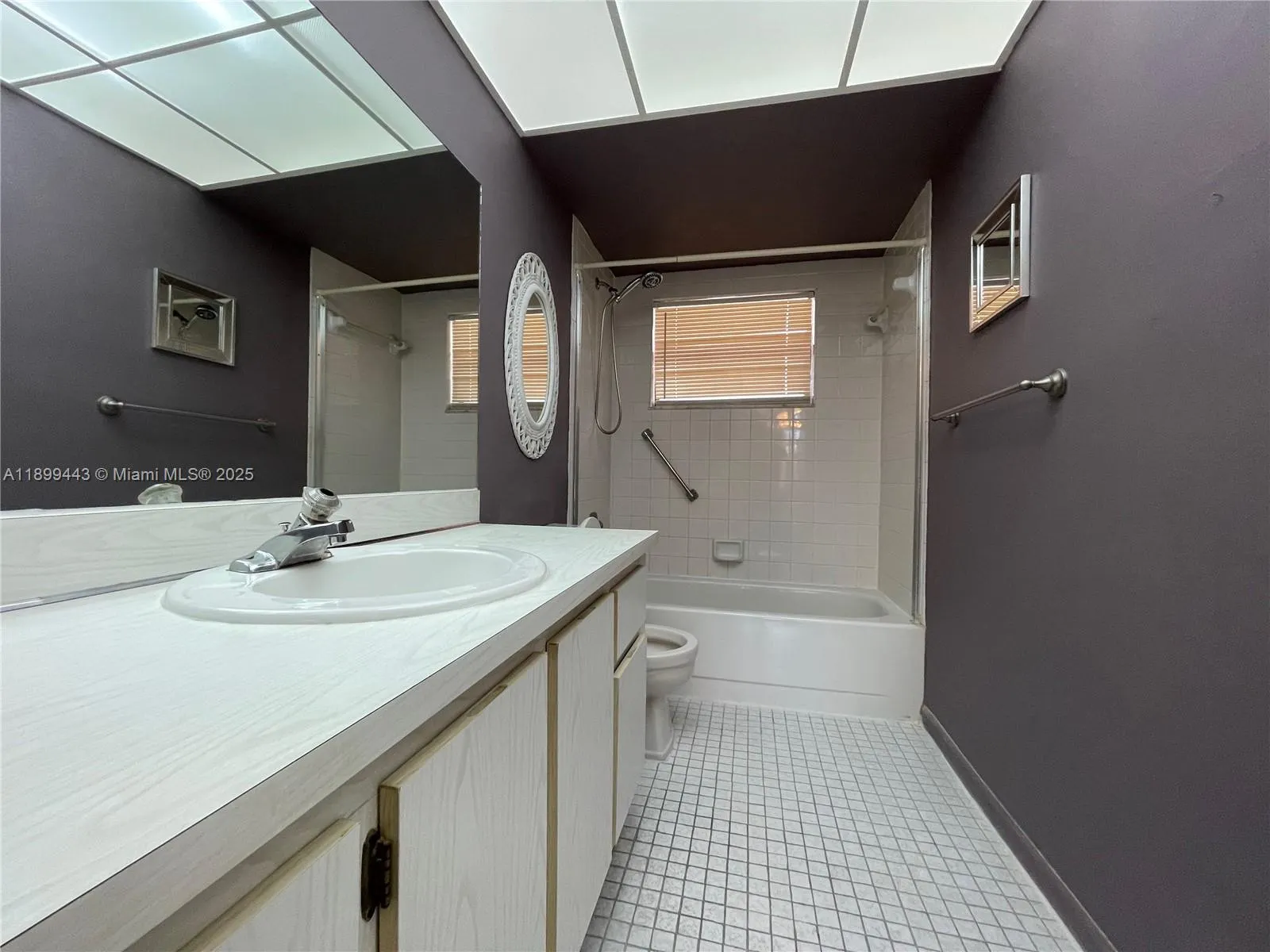 10123 Sunrise Lakes Blvd, #208