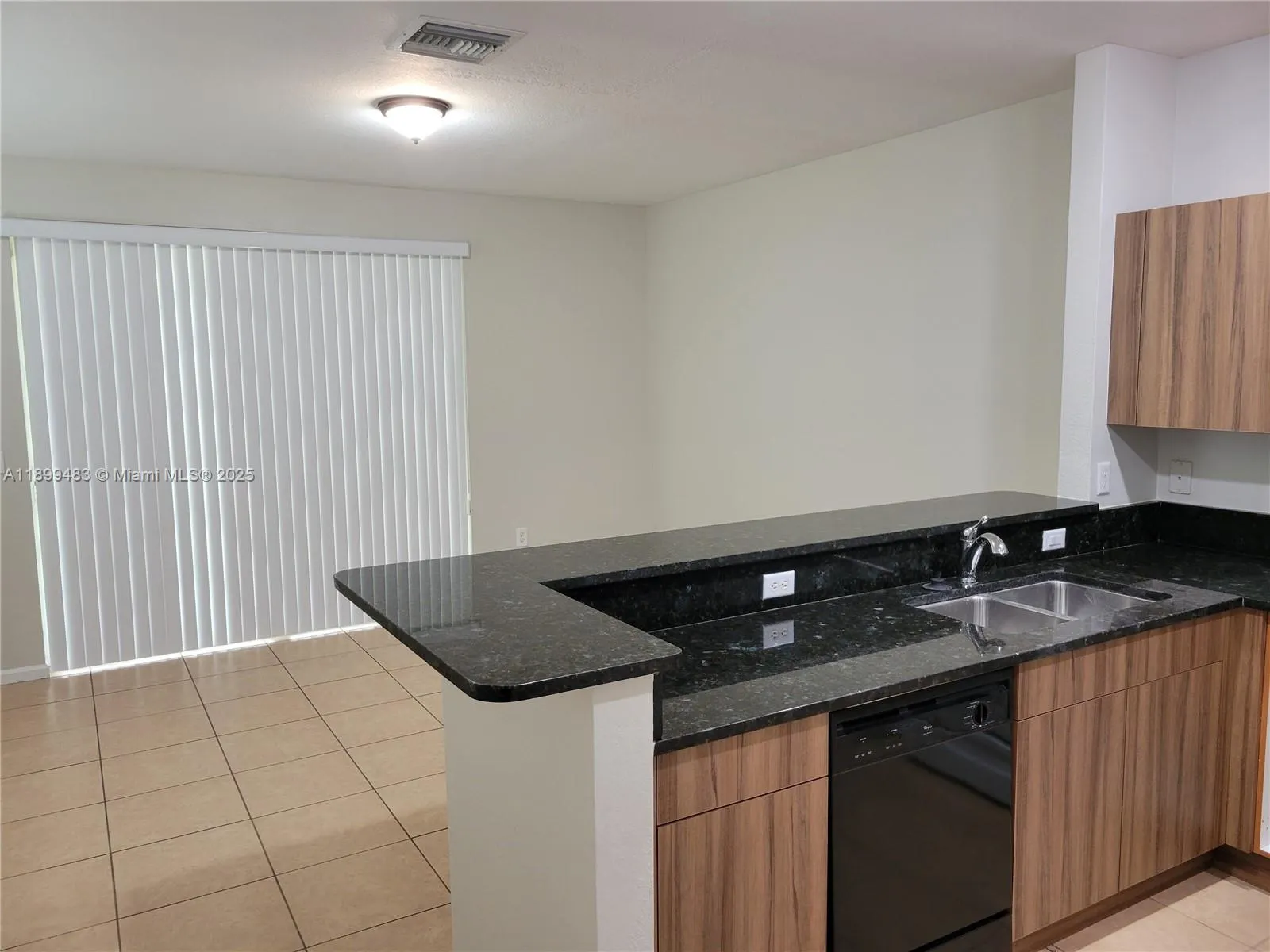 2556 SW 83rd Ave, #101
