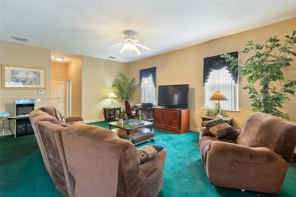 417 Vista Loop